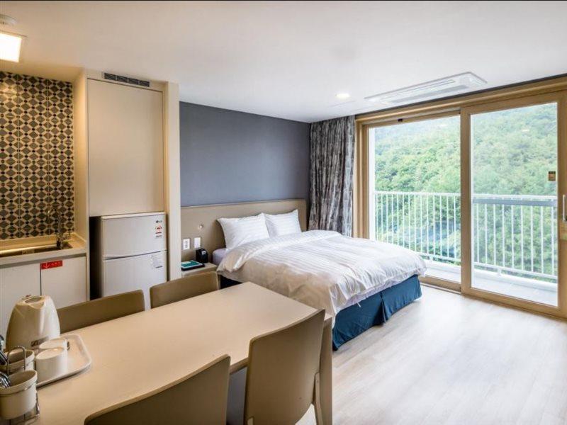 Sono Belle Cheongsong Hotel Екстериор снимка