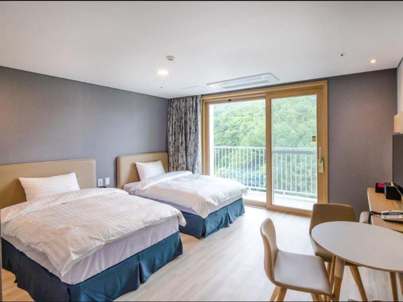 Sono Belle Cheongsong Hotel Екстериор снимка