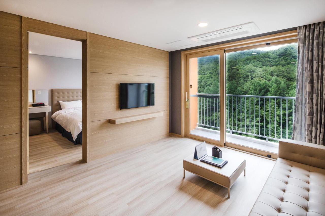 Sono Belle Cheongsong Hotel Екстериор снимка